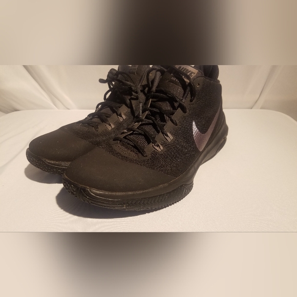 NIKE AIR Versatile Sneakers Basketball Men's Athletic Shoes Size 12 - Picture 1 of 8